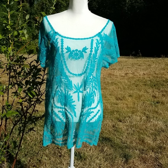 Adiva Tops - ADIVA Turquoise Lace Top sz Large
